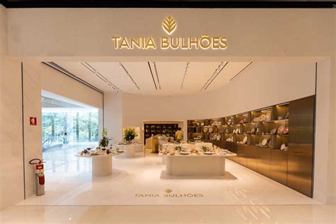 Tania Bulhões – Shopping Iguatemi .